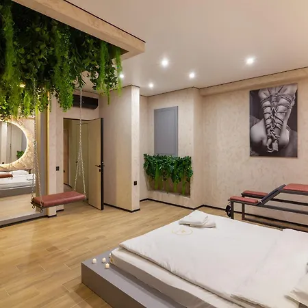 Royal Luxury With Sauna And Jacuzzi Appartement Lviv