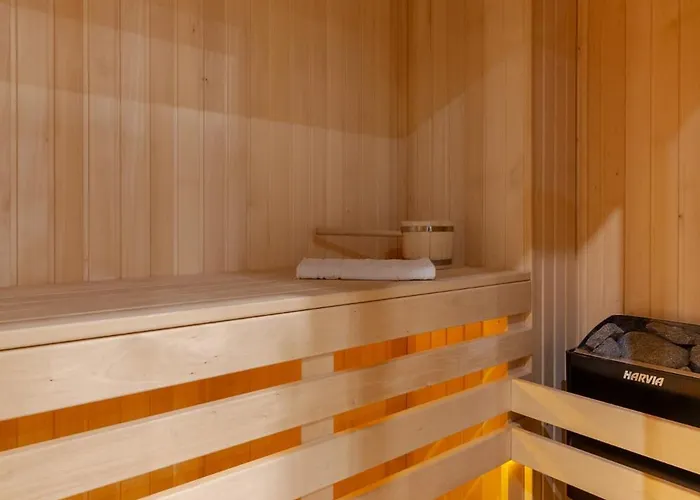 Royal Luxury With Sauna And Jacuzzi Lviv