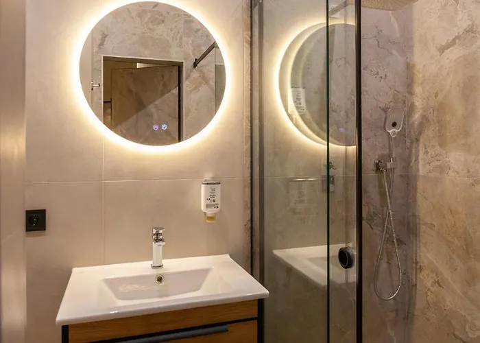 Royal Luxury With Sauna And Jacuzzi Lviv