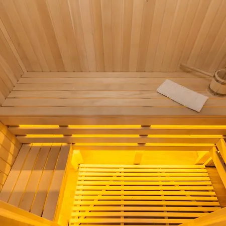 Royal Luxury With Sauna And Jacuzzi