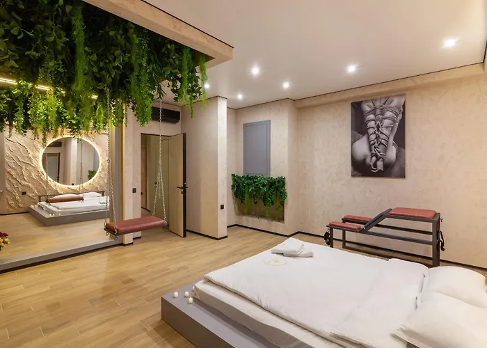 Royal Luxury With Sauna And Jacuzzi Appartamento Leopoli